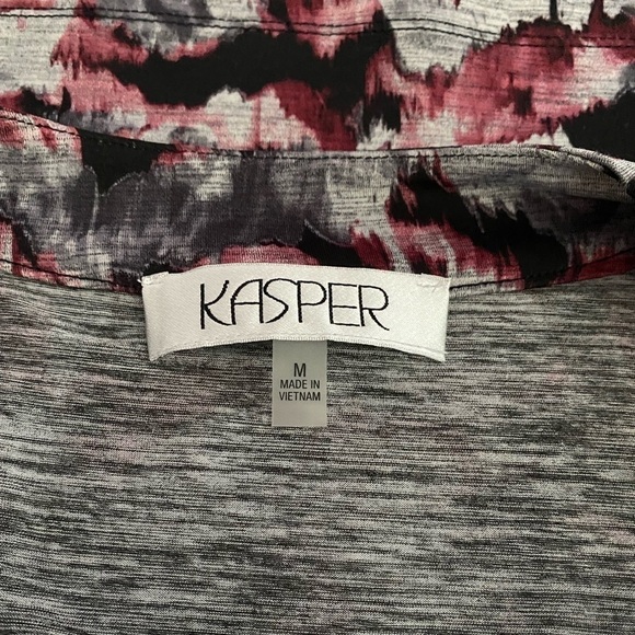 Kasper Gray Black & Burgundy Print Cowl Neck Cap Sleeve Top Size Medium - Picture 6 of 8